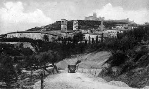 scorcio di assisi dalla costruenda circonvallazione
