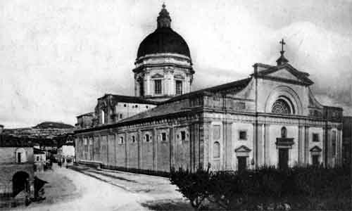 vista della basilica di santa maria degli angeli
